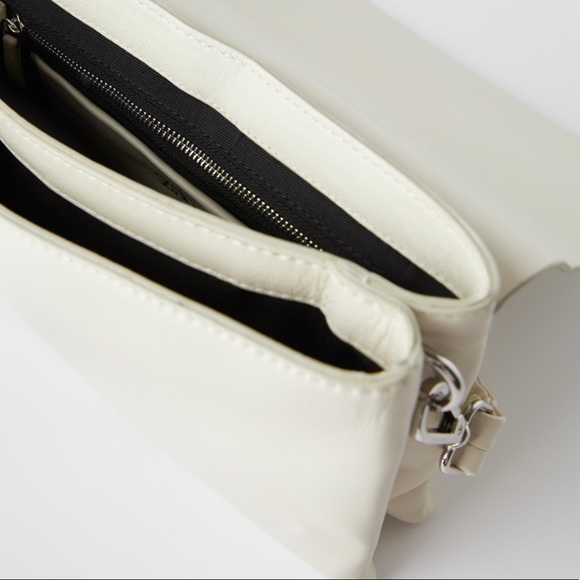 Minimalist leather crossbody bag - Picture 12 of 12